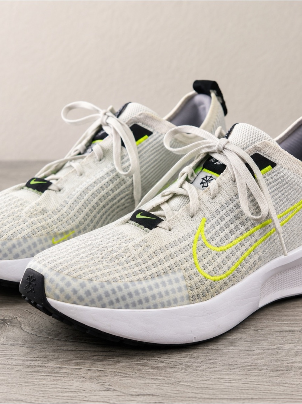 Nike Air Zoom Tempo Next% Flyknit Running Shoes Gray Volt Women’s Sneakers 10.5